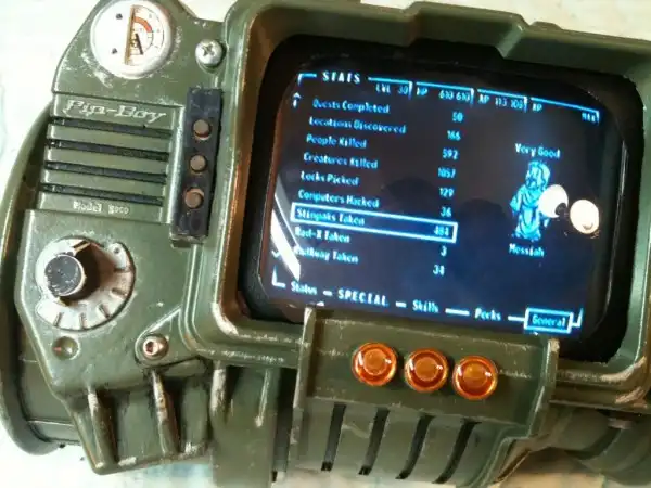 Самая подробная копия PIP-Boy из Fallout