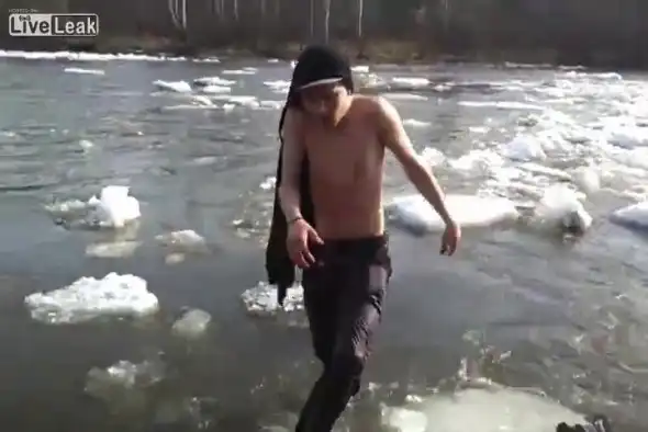 Дрейфующий пингвин или пьяному русскому и море по колено Дрейфующий пингвин или пьяному русскому и море по колено