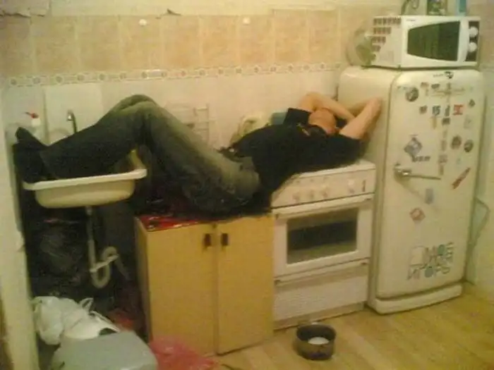 Очень пьяные люди Очень пьяные люди