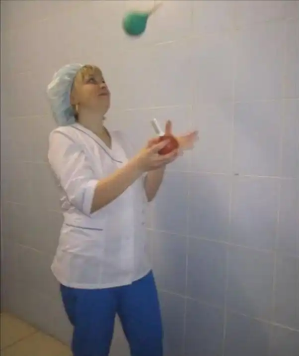 Необычная фотосессия медсестер в городской больнице Александровска