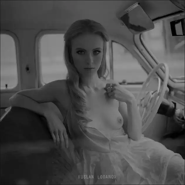 Чёрно-белая эротика