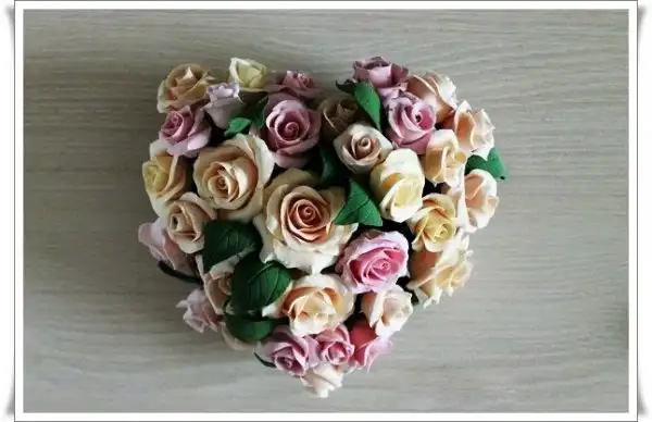 Сердце из роз