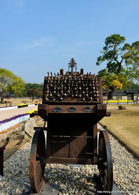 китайские ракеты средневековья. рсзо хвачха. хвачха реактивная система залпового огня. корейская хвачхи. корейская хвачхи.
