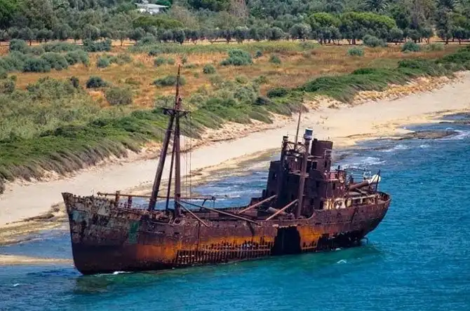 12 затонувших кораблей