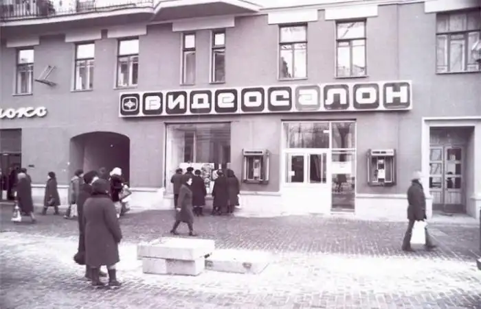 Шедевры кинематографа из первых видеосалонов СССР