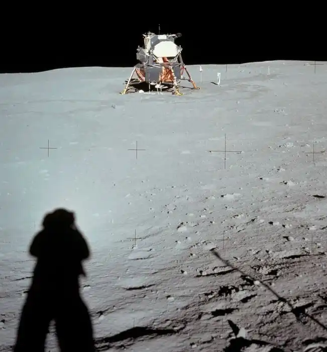 Первая в истории высадка человека на Луну
