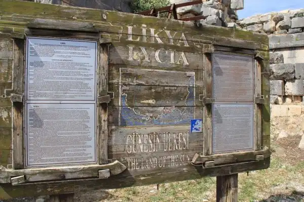 Ликийские гробницы Миры