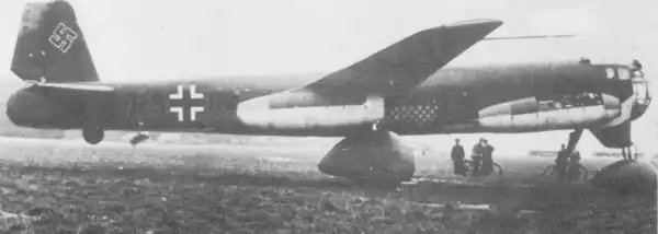 Первый в мире бомбардировщик с обратной стреловидностью крыла