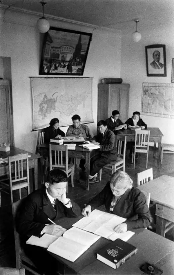 Советские школьники 50-х годов