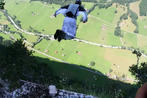 Летать как птица. Вингсьют (Wingsuit)