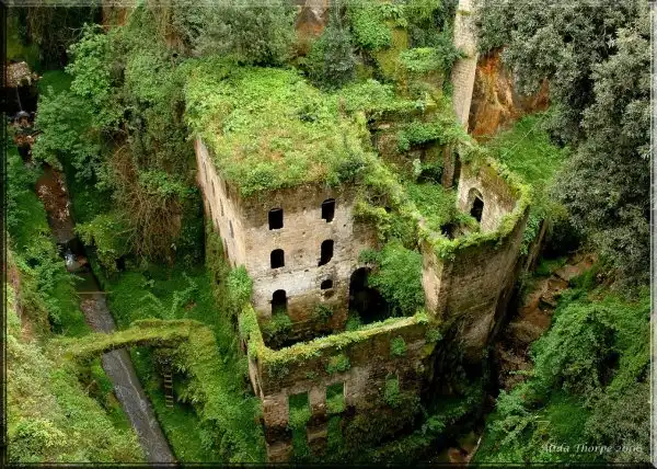 Миф о заброшенном замке в Сорренто