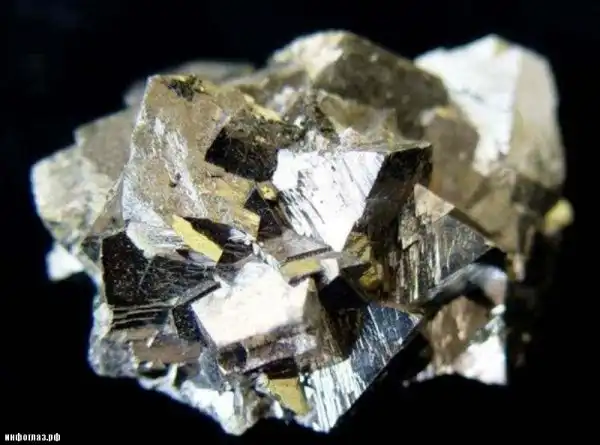 10 смертельно опасных камней и минералов 