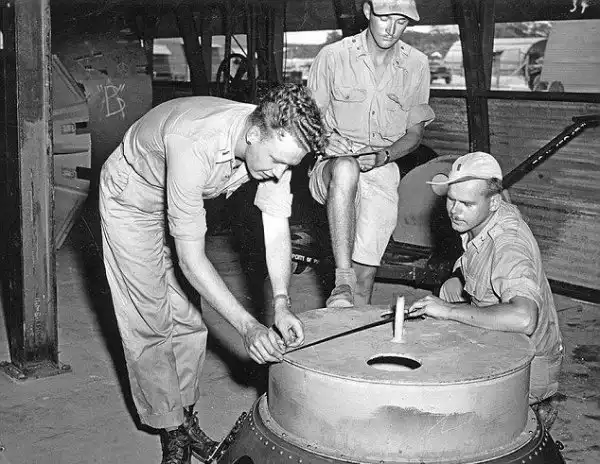 Подготовка американцев к сбросу бомб на Хиросиму и Нагасаки
