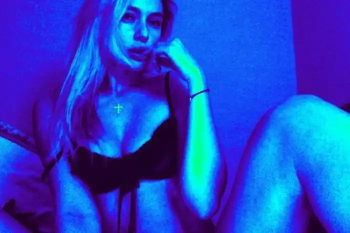 Нашумевшие секс-скандалы и откровенные фото уходящего года 18+ Нашумевшие секс-скандалы и откровенные фото уходящего года 18+
