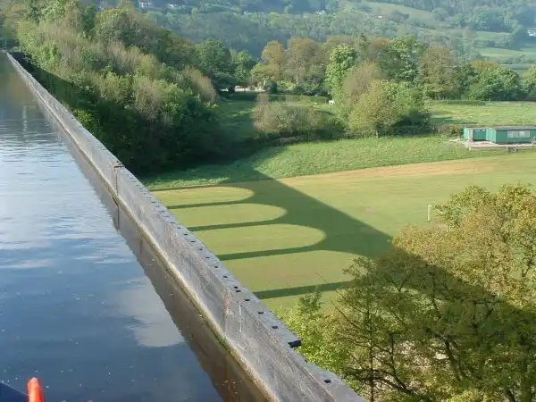 Понткисиллте (Pontcysyllte Aqueduct) 