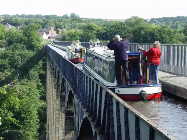 Понткисиллте (Pontcysyllte Aqueduct) 