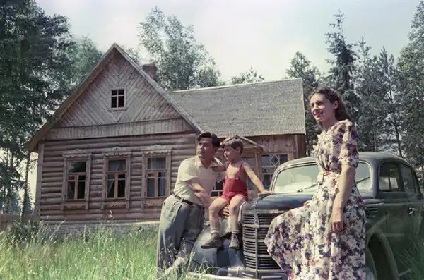 Легендарный Маресьев с семьёй