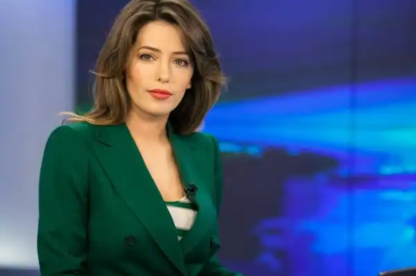 22 самые сексуальные и красивые репортерши и телеведущие мира