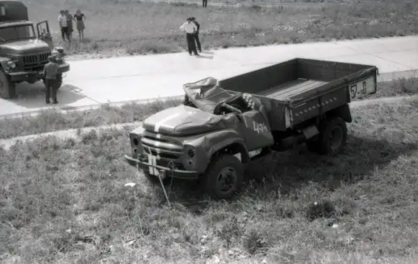 Как проводили краш-тесты грузовика ЗИЛ-130.