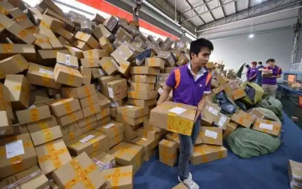 Китайская почта во время Всемирного дня шопинга