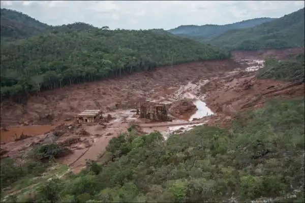 Бразильский городок приходит в себя после затопления