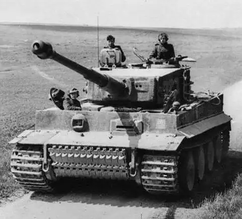 Т-34-76 против двенадцати «Тигров».