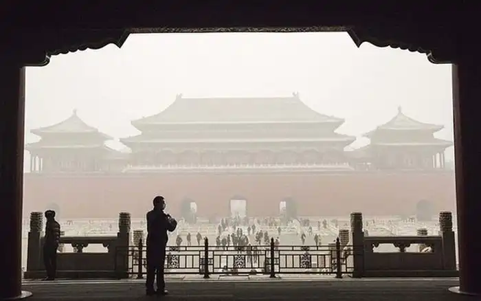 В Пекине объявили максимальный («красный») уровень загрязнения воздуха