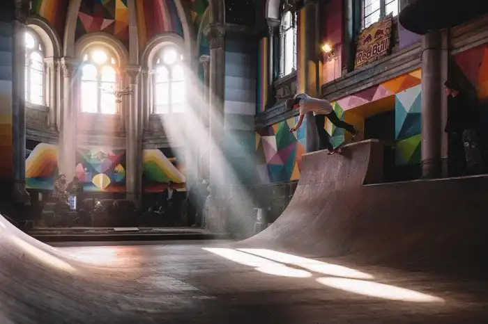 Заброшенную испанскую церковь превратили в скейт-парк