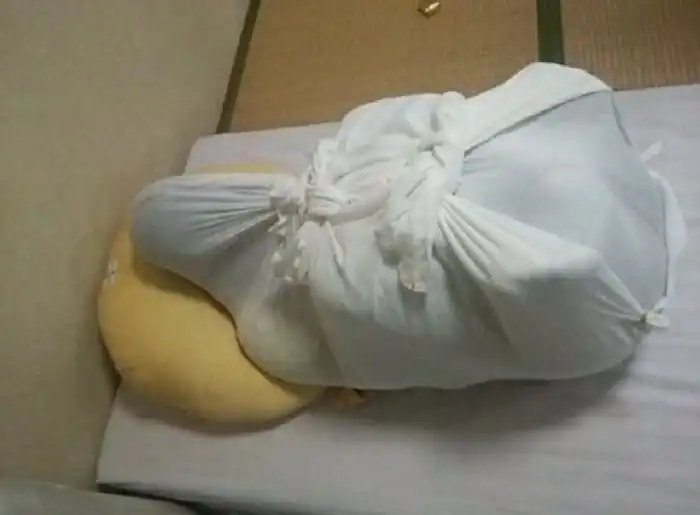 Как пеленают новорожденных в Японии
