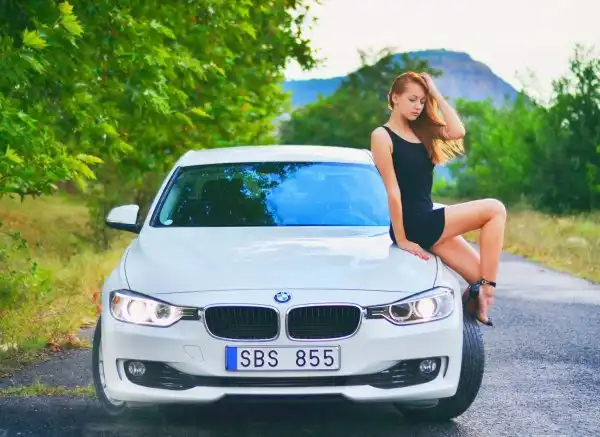 Сексуальные девушки и автомобили