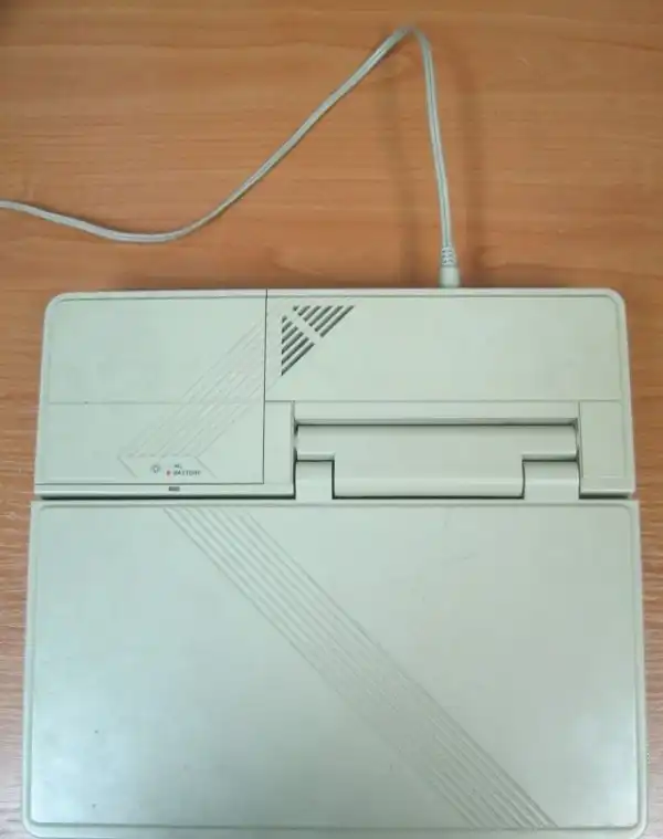 25-ти летний ноутбук