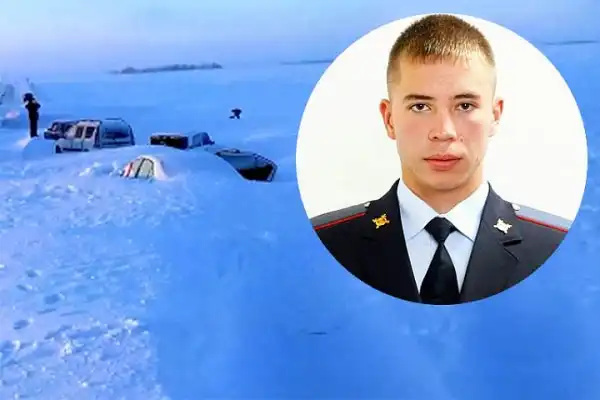 Полицейский, отдавший одежду замерзавшим на трассе, будет награжден.