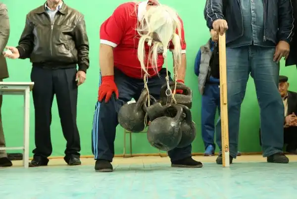 15 самых странных людей россии