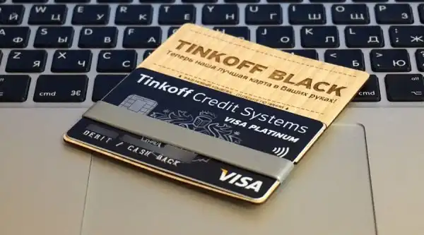 Дебетовая карта Tinkoff Black