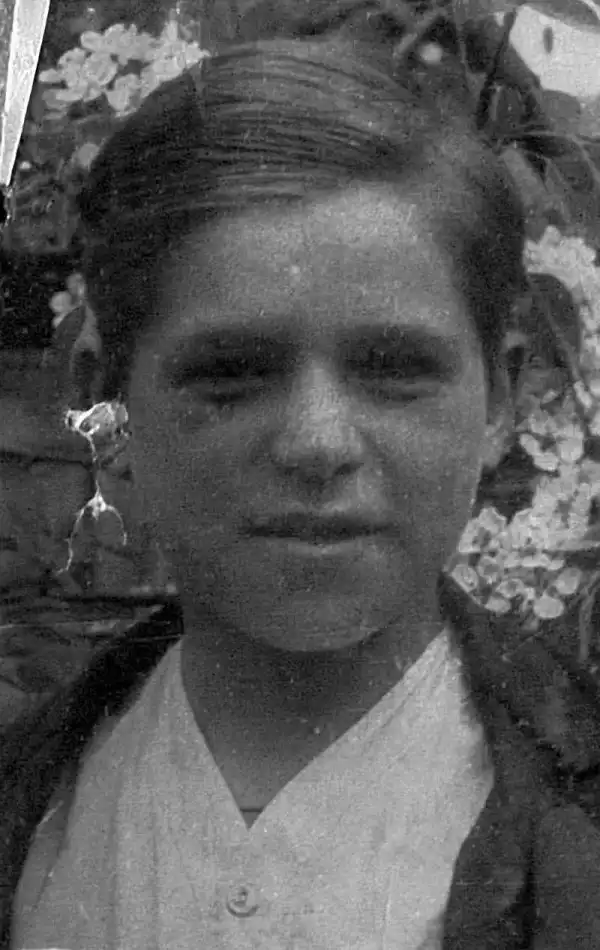 Кавалер ордена Красного Знамени в 13 лет.