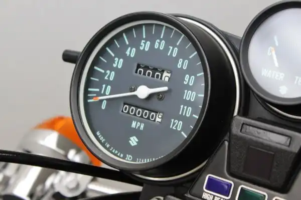  Капсула времени: новый роторный мотоцикл Suzuki RE5 1976-го года.