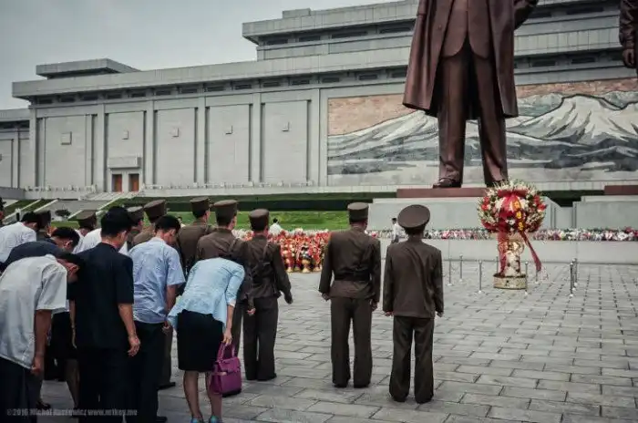 Запрещенные фотографии, с которыми вас не выпустят из Северной Кореи