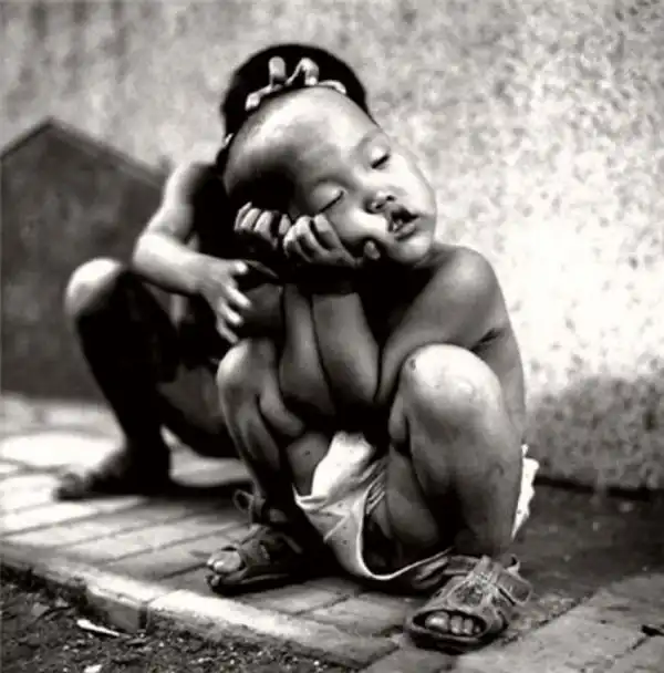 Скандальные и документальные снимки Лю Чжэна
