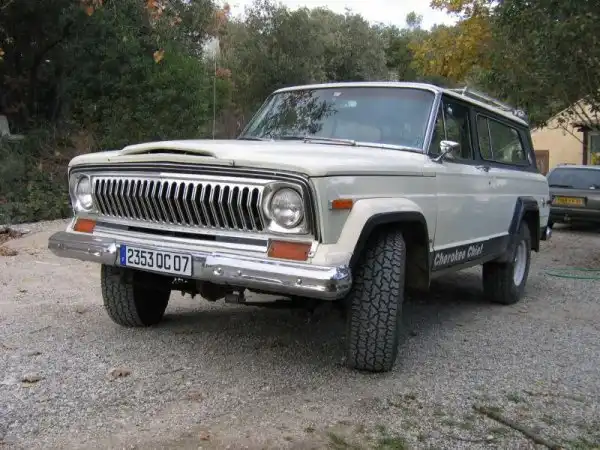 Первый из Cherokee. Jeep Cherokee SJ Chief 74-78г.