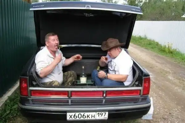 Эх, хорошо сидим! Эх, хорошо сидим!