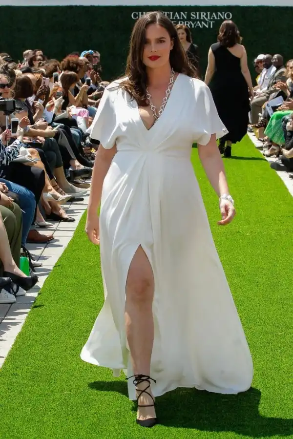 Показ моделей Plus Size