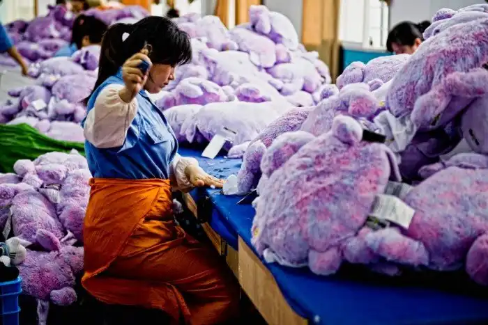 Экскурсия на китайскую фабрику игрушек