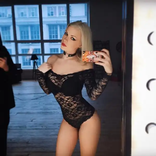 ДЕВЧАТА (18+)