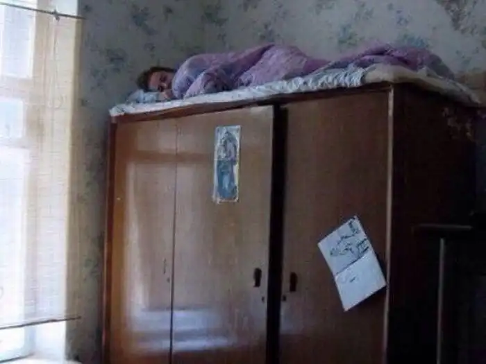 Фотографии из женских общежитий, которые не показывают родителям Фотографии из женских общежитий, которые не показывают родителям