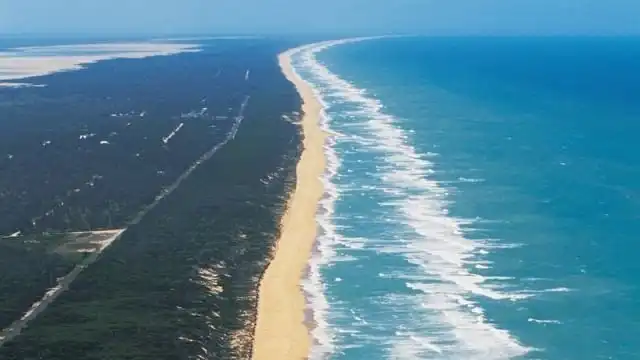 Пляж «Девяносто миль» - непрерывный пляж в Австралии