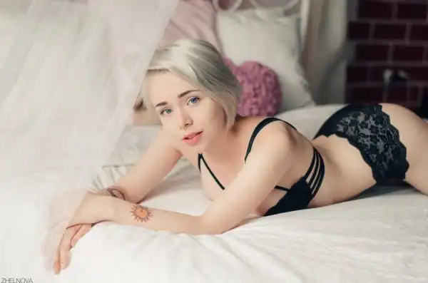 ДЕВЧАТА (18+)