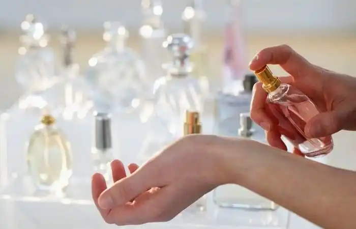 Как увеличить стойкость любимого парфюма?