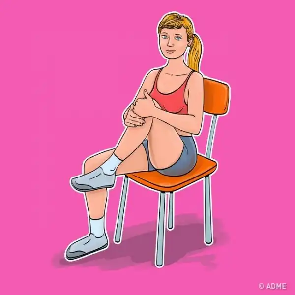 7 упражнений для плоского живота, которые можно делать не вставая со стула