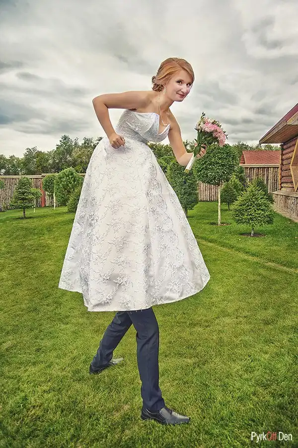 свадебный треш. свадебные фотосессии треш. свадьба одноклассницы. свадьба одноклассницы. трэш свадьба.