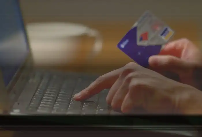Как не стать жертвой мошенников, ворующих пароли банковских карт через интернет